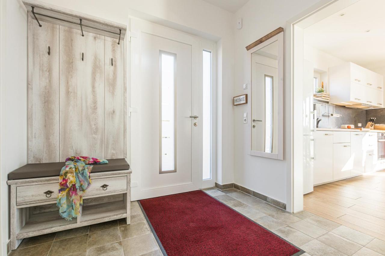 5 Sterne Ferienhaus Direkt Am See Mit Sauna-Kamin-Garten クラーコー・アム・ゼー エクステリア 写真