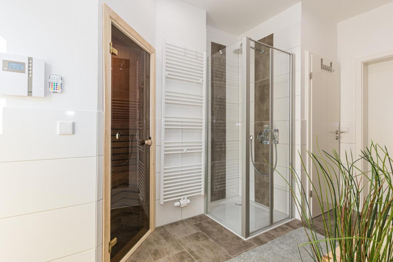 5 Sterne Ferienhaus Direkt Am See Mit Sauna-Kamin-Garten クラーコー・アム・ゼー エクステリア 写真